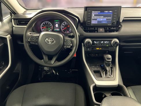 Used 2021 Toyota RAV4 LE image 21