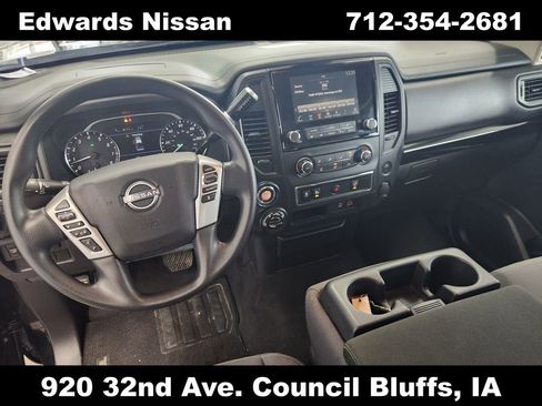 Used 2023 Nissan Titan SV image 17