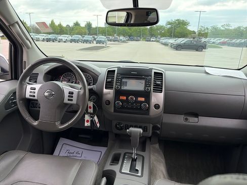 Used 2016 Nissan Frontier SL w/ Moonroof Package AWD/4WD image 35