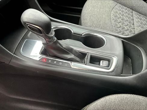 Used 2022 Chevrolet Equinox LT image 19