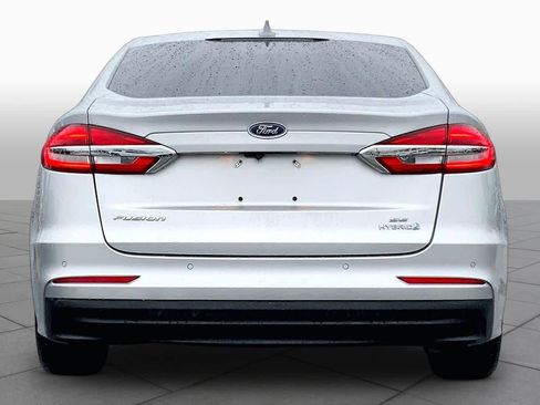 Used 2019 Ford Fusion SE FWD image 5