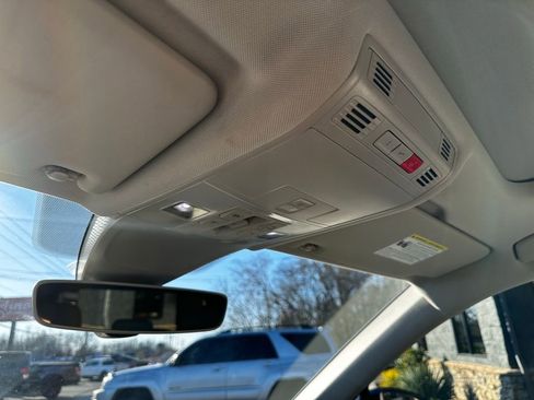 Used 2020 Volkswagen Tiguan SEL image 21