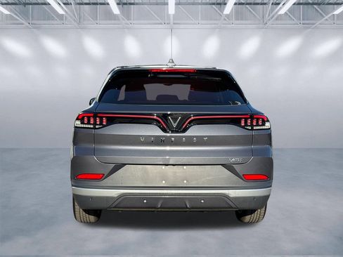 New 2025 VinFast VF 8 Eco image 5