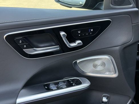 New 2025 Mercedes-Benz C 300 Sedan image 12
