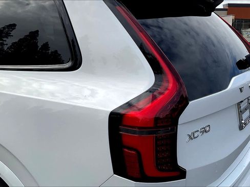 New 2026 Volvo XC90 B6 Ultra w/ Protection Package image 25