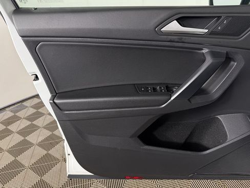 Used 2021 Volkswagen Tiguan SE R-Line w/ 3rd Row Seat Package AWD/4WD image 22