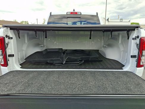 Used 2023 RAM 1500 Big Horn AWD/4WD image 32