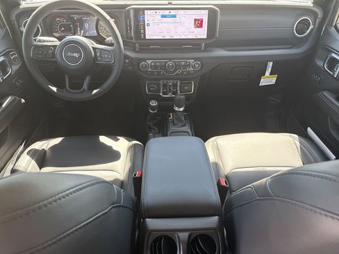 New 2026 Jeep Gladiator Sport AWD/4WD image 25