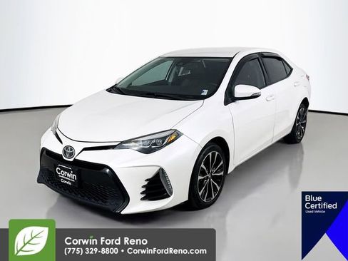 Used 2017 Toyota Corolla SE FWD image 3
