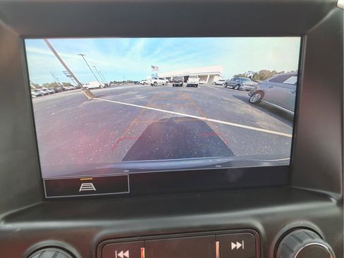 Used 2023 GMC Terrain SLE w/ Driver Convenience Package FWD image 28