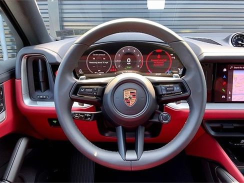 New 2025 Porsche Cayenne E-Hybrid Coupe image 7