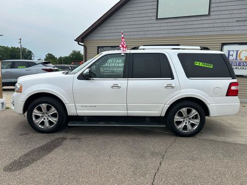 Used 2016 Ford Expedition Platinum AWD/4WD image 8