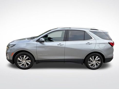 Used 2023 Chevrolet Equinox Premier FWD image 2