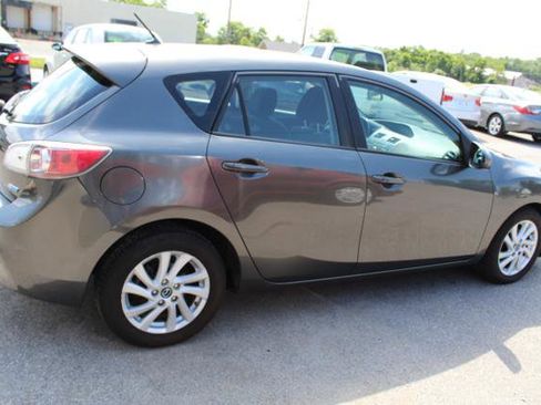 Used 2013 MAZDA MAZDA3 i Touring FWD image 9