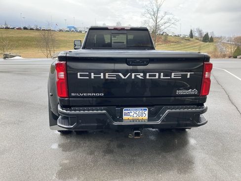 Used 2022 Chevrolet Silverado 3500 High Country w/ Snow Plow Prep/Camper Package image 6