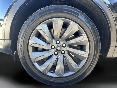 Used 2020 Land Rover Discovery Sport SE R-Dynamic image 32