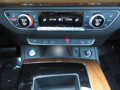 Used 2023 Audi Q5 2.0T Premium Plus w/ Premium Plus Package image 48