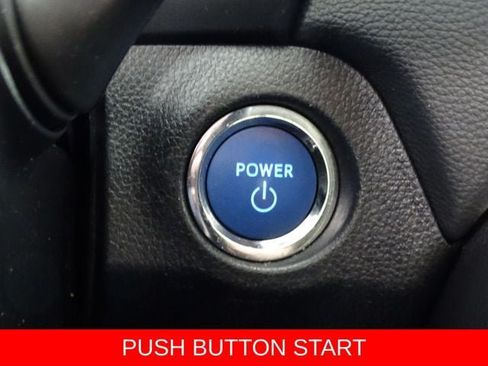 Used 2021 Toyota RAV4 XLE w/ Convenience Package AWD/4WD image 9