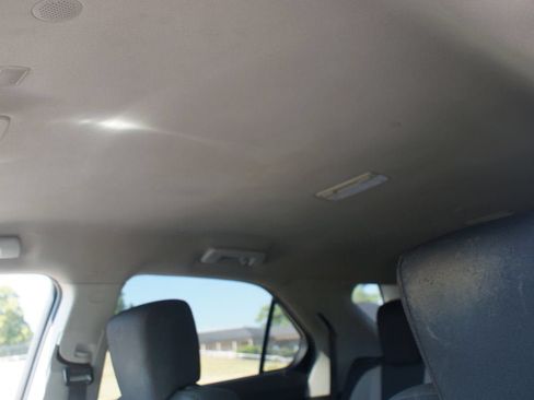 Used 2017 Chevrolet Equinox LT w/ Convenience Package FWD image 6