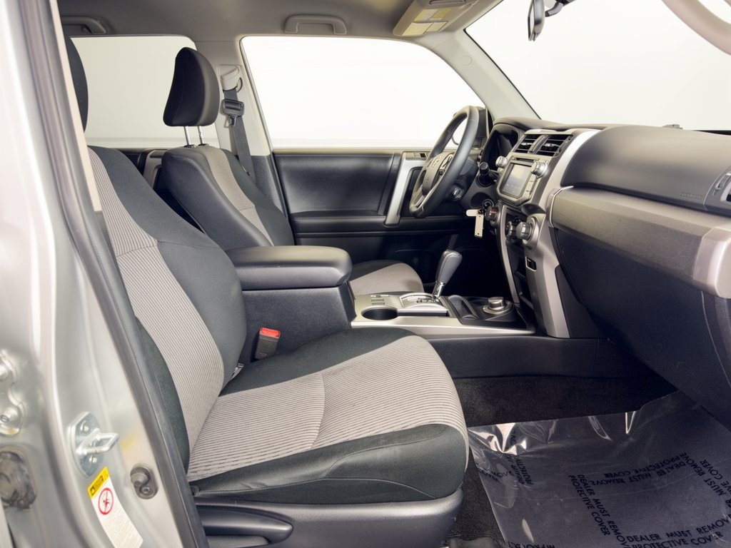 Used 2019 Toyota 4Runner SR5 AWD/4WD image 30