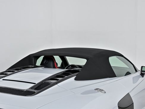 Used 2021 Audi R8 V10 performance image 18