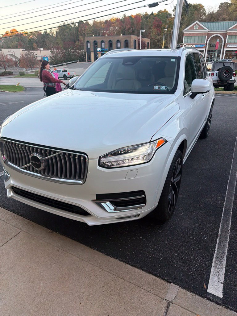 Used 2023 Volvo XC90 B5 Plus w/ Protection Package Premier AWD/4WD image 1