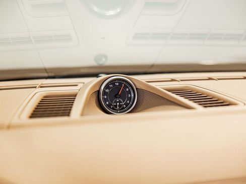 Used 2016 Porsche Panamera 4 image 27