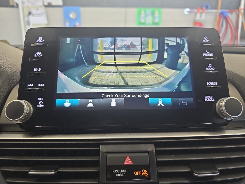Used 2020 Honda Accord Touring image 24