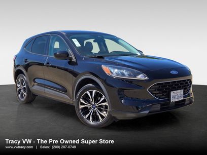 Used 2022 Ford Escape SE w/ SE Sport Appearance Package