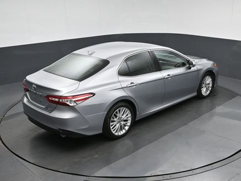 Used 2019 Toyota Camry XLE FWD image 59