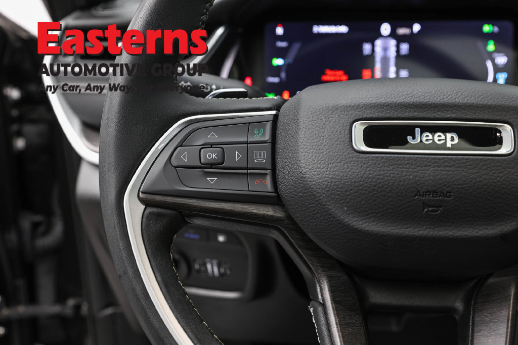 Used 2024 Jeep Grand Cherokee Limited 4xe AWD/4WD image 17