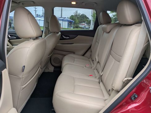 Used 2018 Nissan Rogue SL w/ Premium Package FWD image 15