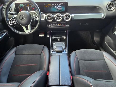 Used 2022 Mercedes-Benz GLB 250 4MATIC image 12