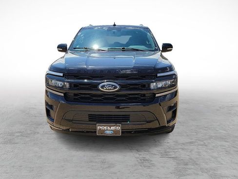 Used 2023 Ford Expedition Limited RWD image 3