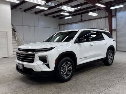 Used 2024 Chevrolet Traverse LT