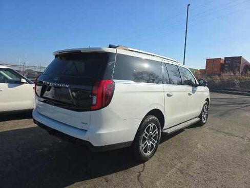 Used 2025 Ford Expedition Max Active image 3