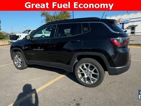 Used 2022 Jeep Compass Latitude image 7
