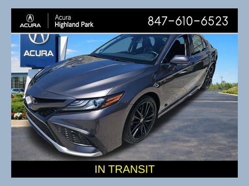 Used 2022 Toyota Camry XSE w/ Navigation Package FWD image 1