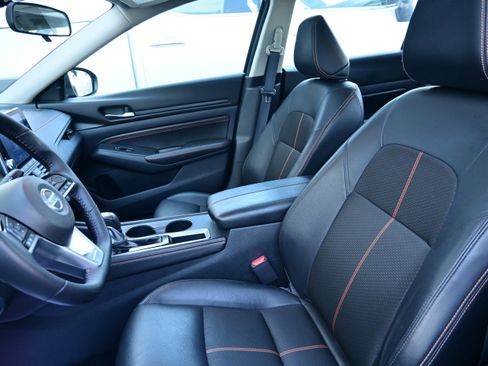 Certified 2020 Nissan Altima 2.5 SR w/ Premium Package image 19