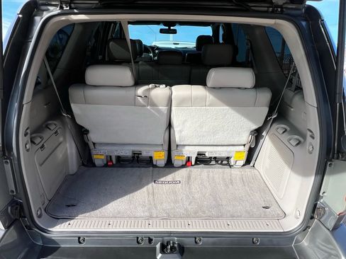 Used 2006 Toyota Sequoia Limited image 11