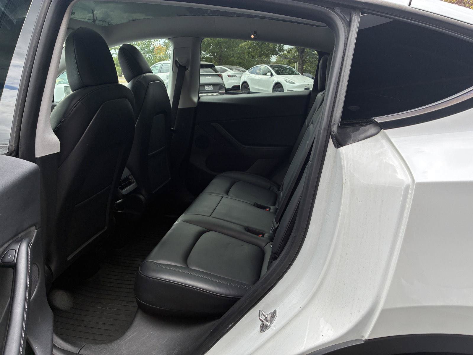 Used 2022 Tesla Model Y Performance AWD/4WD image 8