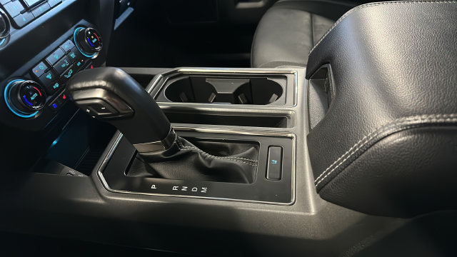 Used 2019 Ford F150 Raptor w/ Equipment Group 802A Luxury AWD/4WD image 19