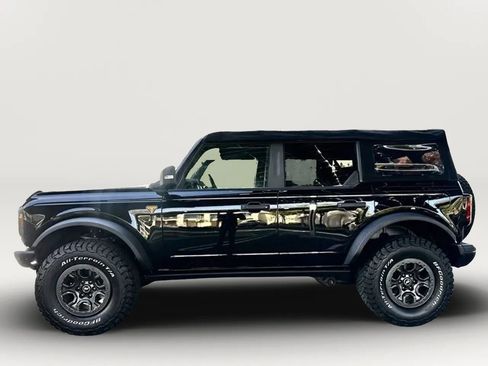 Used 2022 Ford Bronco Badlands w/ Sasquatch Package AWD/4WD image 5