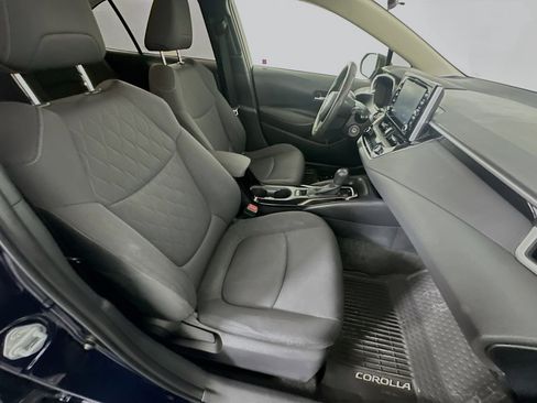 Used 2020 Toyota Corolla LE FWD image 29