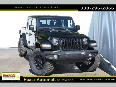 Used 2022 Jeep Gladiator Sport AWD/4WD image 1