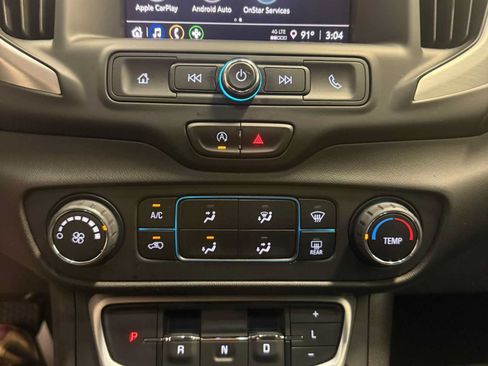Used 2024 GMC Terrain SLE FWD image 35