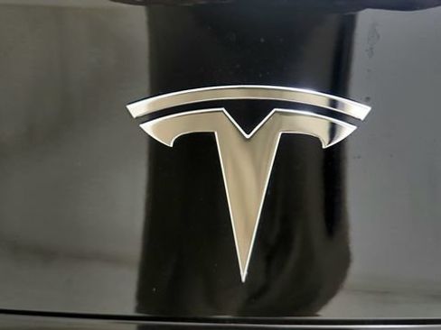 Used 2023 Tesla Model S Standard Range AWD/4WD image 32