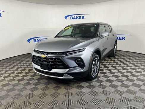 Used 2025 Chevrolet Blazer LT image 1