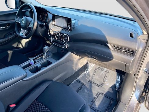 Used 2023 Nissan Sentra S image 24
