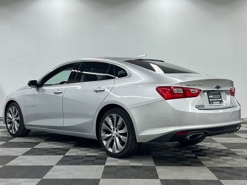 Used 2017 Chevrolet Malibu Premier w/ Premier Sun and Wheel Package image 8